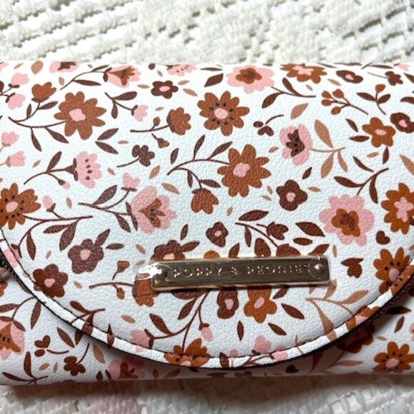 Poppy and Peonies Tri Fold Wallet Brand NEW - Picture 1 of 7